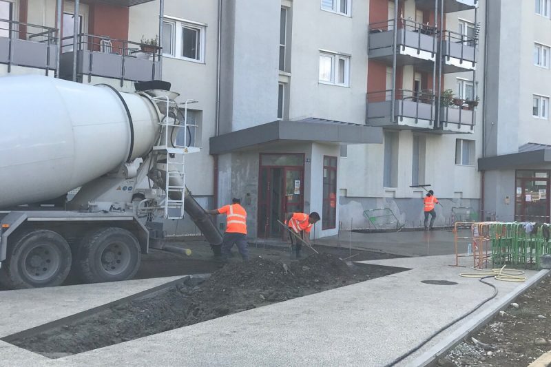 GRENOBLE Manteyer Réaliation de béton désactivé